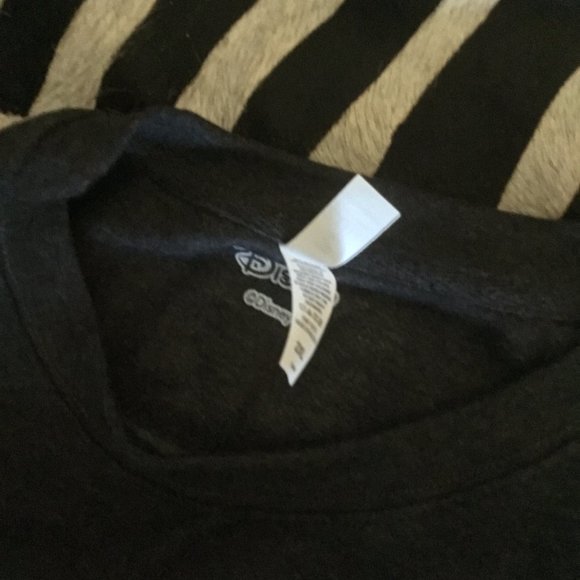 Disney Shoppe sweatshirt size 2xl New - Picture 3 of 3